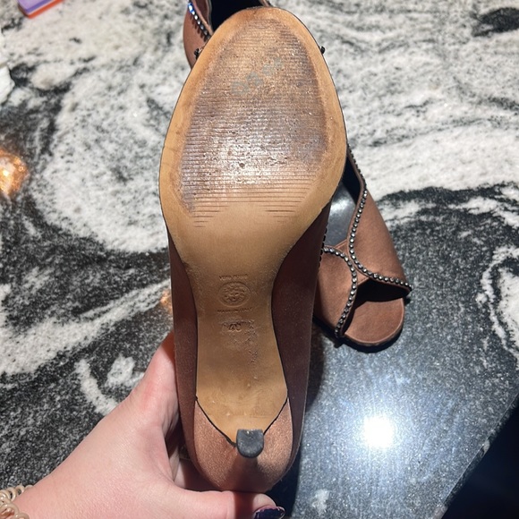 These were sold previously but it was when Poshmark had messed up shipping! - Picture 6 of 6